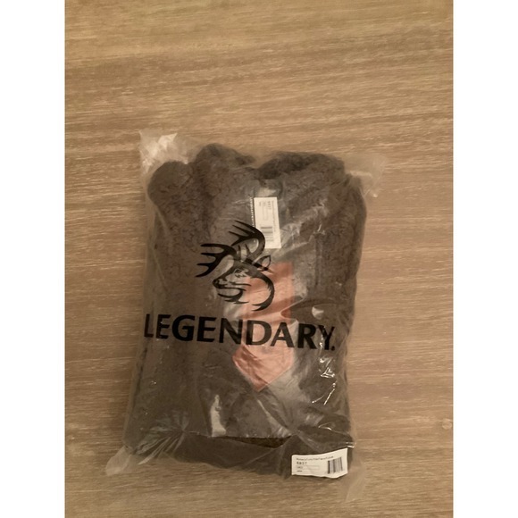 Legendary Whitetails Womens Fuzzy Hide Fleece Pullover Army Green Medium NWT - Picture 4 of 6